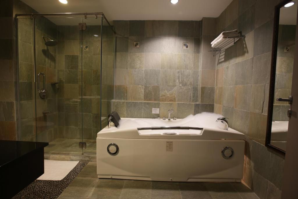אלור סטאר Starcity Hotel מראה חיצוני תמונה